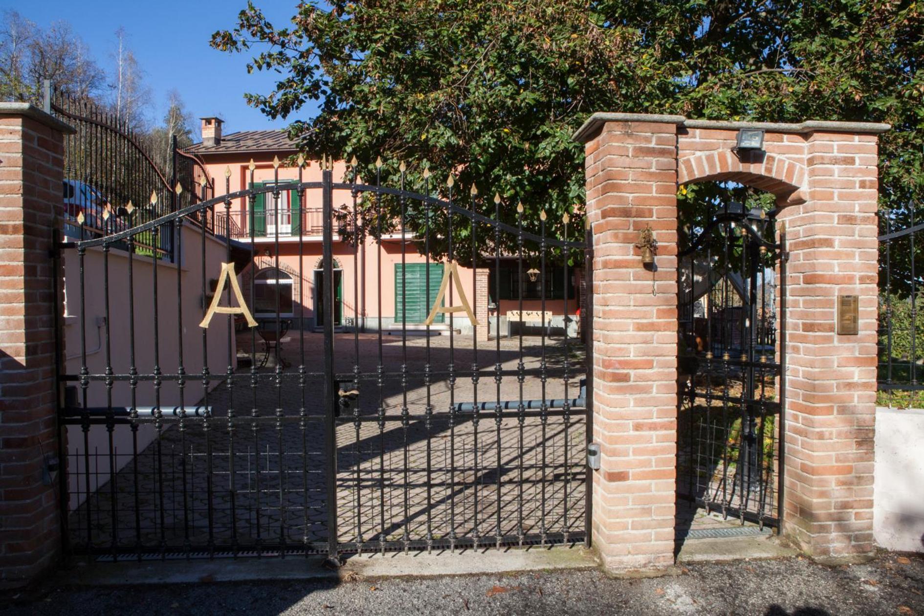 B&B Casa Dell'Orso Lurisia Exterior photo